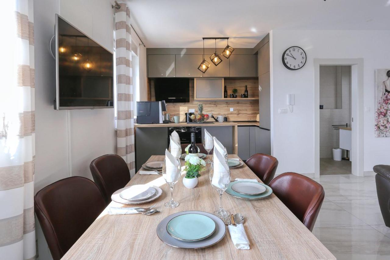 Luxury Apartment Isabell Zaton  Kültér fotó