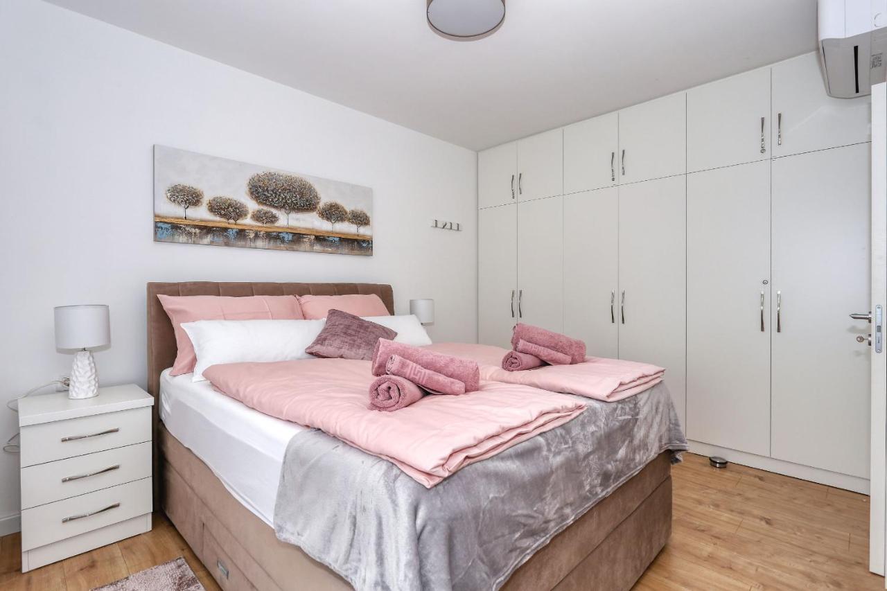 Luxury Apartment Isabell Zaton  Kültér fotó