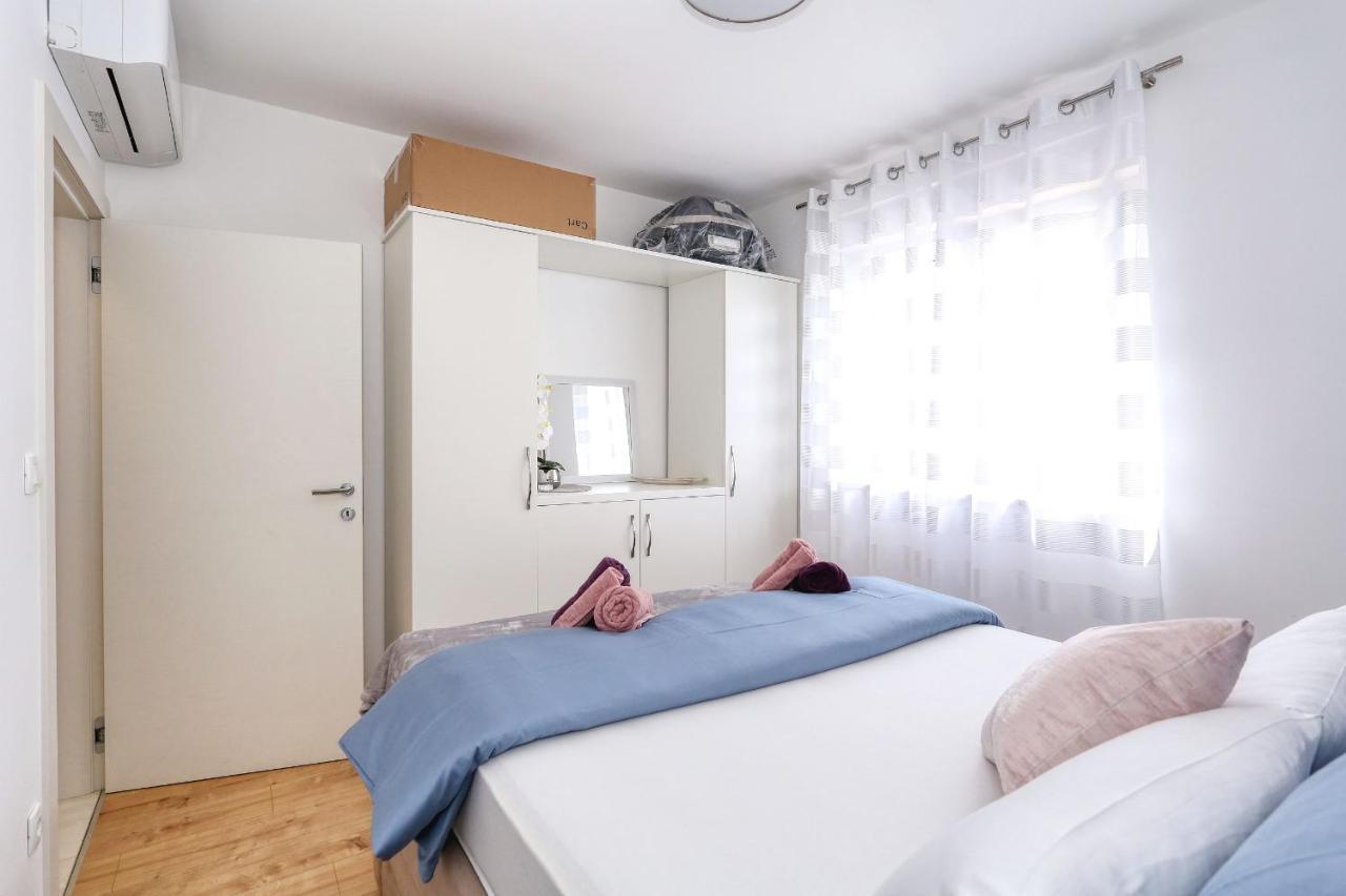 Luxury Apartment Isabell Zaton  Kültér fotó