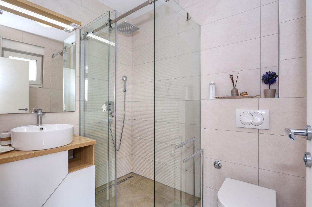 Luxury Apartment Isabell Zaton  Kültér fotó